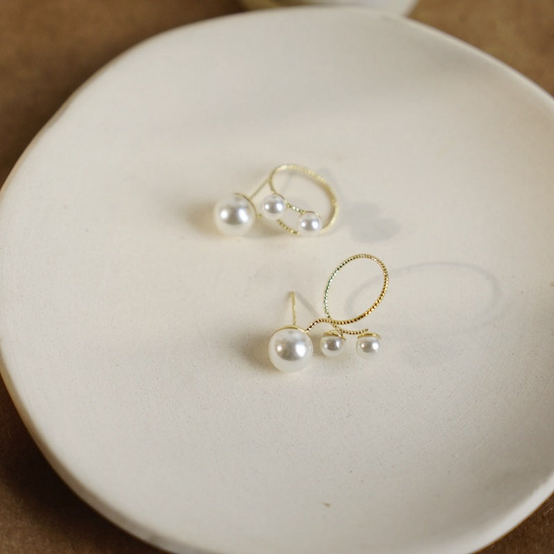 Pearl ear-rings